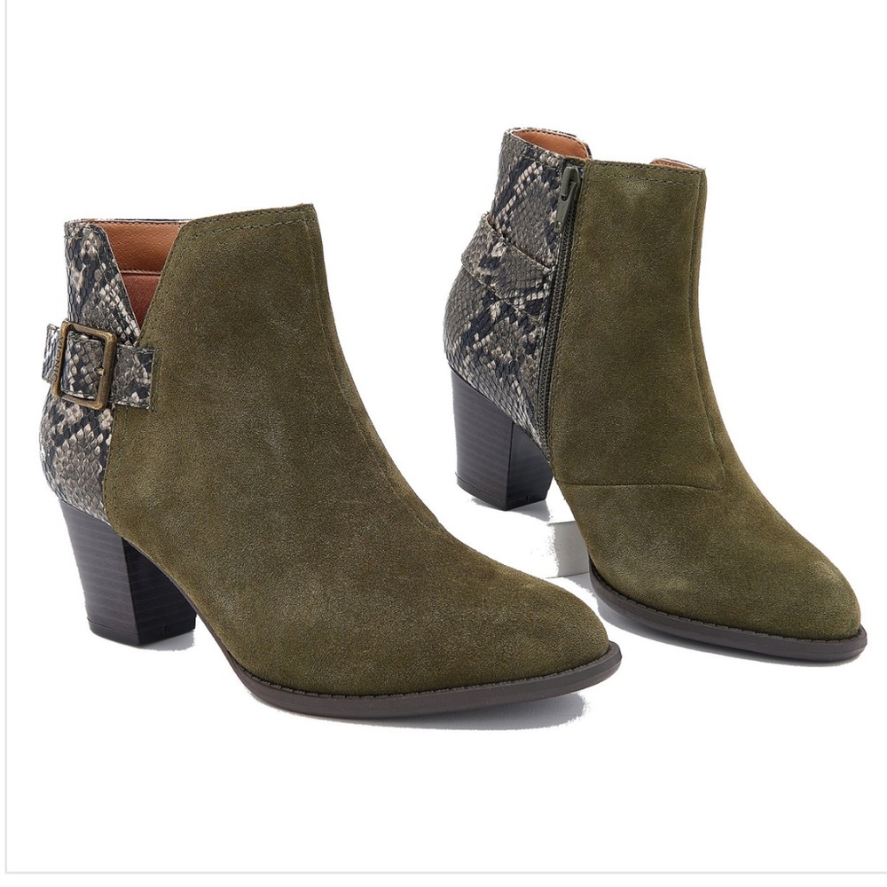 BRAND NEW IN BOX Vionic Naomi Women's Suede Snake-Print Water-Resistant Boots